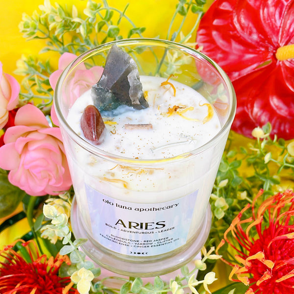 Aries Zodiac Candle: Wooden Wick