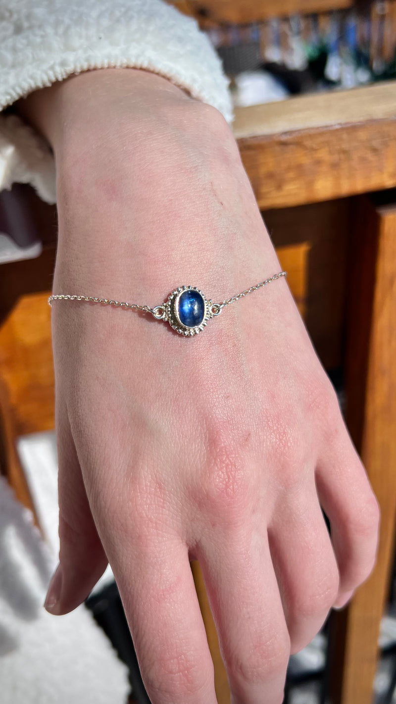 Kyanite Dainty Bracelet